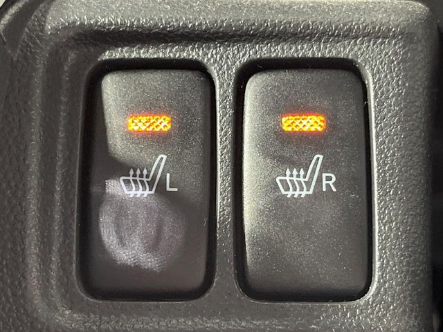 【シートヒーター】寒い日に重宝するシートヒーター!エアコンより早く温まってくれるので寒がりの人も安心ですね♪エアコンの温風は乾燥するから苦手、という方にもをおすすめです。