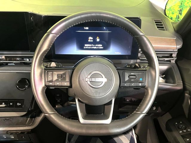 �y�����v�����X�e�A�����O�z�㎿�Ȋv���g�p���邱�ƂŁA��ɂ����������݂ƂĂ��^�]���₷���n���h���ł���