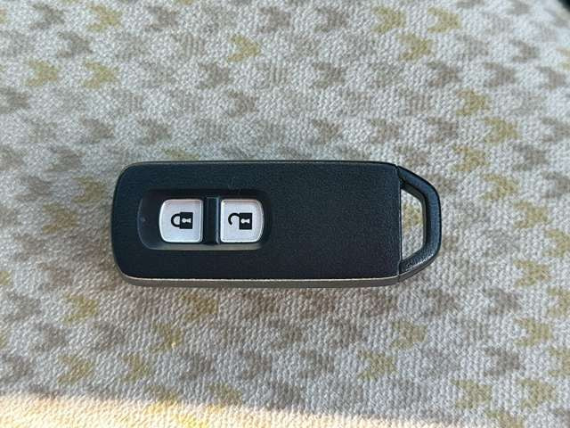 �y�X�}�[�g�L�[&�v�b�V���X�^�[�g�V�X�e���z�J�o����|�P�b�g�ɓ��ꂽ�܂܃h�A�̊J���ł��A�����^�b�`�Ŋy�X�G���W�����������܂���