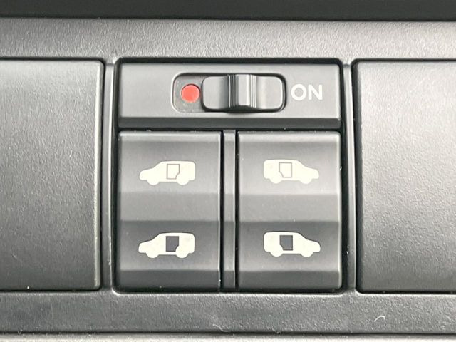 �y�����p���[�X���C�h�h�A�z�X�}�[�g�L�[��^�]�Ȃ̃X�C�b�`�Ō�ȗ����X���C�h�h�A�̊J���\���d��������͂����ăh�A���J����K�v�������A�����Ȃ��q�l�ł��ȒP�ɊJ���߂ł����K�ł���