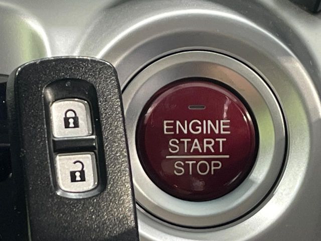 �yHonda�X�}�[�g�L�[�z�J�o����|�P�b�g�ɓ��ꂽ�܂܂ł��h�A�̎{���E�������\�ȃX�}�[�g�L�[�𑕔��B�G���W���̃I���E�I�t�����J�M�����o���K�v����������Ƃ��Ă��֗��ł���