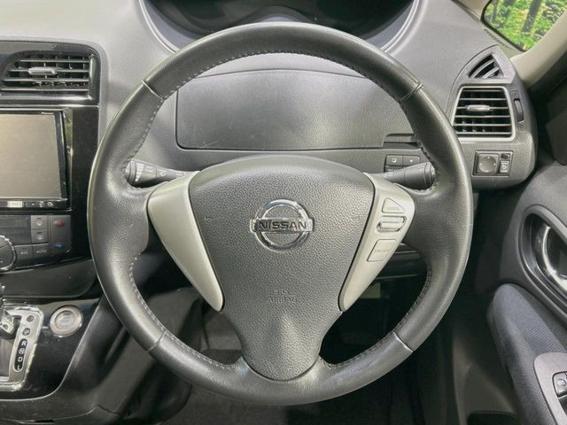 �y�����v�����X�e�A�����O�z�㎿�Ȋv���g�p���邱�ƂŁA��ɂ����������݂ƂĂ��^�]���₷���n���h���ł���