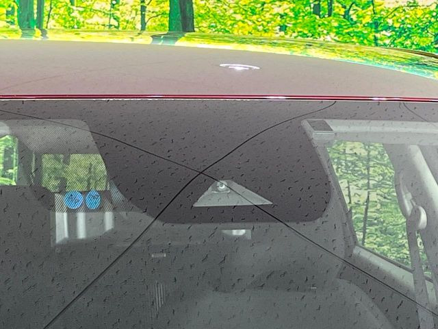 �y�C���e���W�F���g�G�}�[�W�F���V�[�u���[�L�z�t�����g�J�����őO���̎ԗ�����s�҂����m�B�Փ˂������Ȏ��͏Փ˔�Q�y���u���[�L���쓮�A�Փˉ�����T�|�[�g�B�����S�Ƀh���C�u�����y���݂��������܂��B