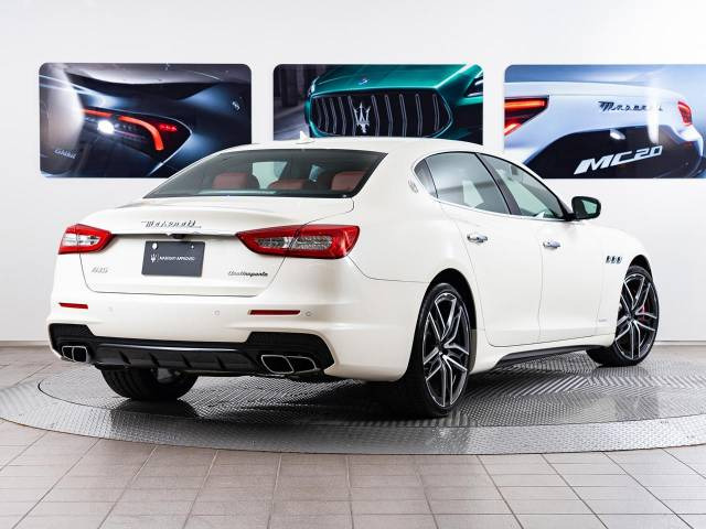 クアトロポルテGT S グランスポーツ