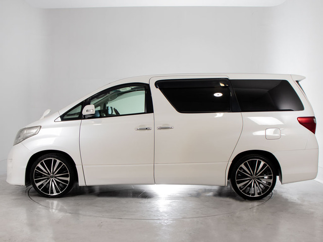 ★展示前点検実施★特殊な機材も用いて、全車点検を実施しております!