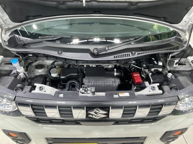 親切・丁寧な専門メカニックスタッフが応対!・車検・点検整備・事故等の修理などアフターサービスも安心。お車のカスタマイズもネクステージのサービススタッフまでご相談ください!