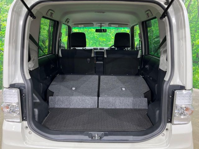 ���i�̂���������ʋ΁A���}���ɏ\���ȉ׎��X�y�[�X���m�ۂ��Ă���܂��B�Z�J���h�V�[�g��|���ƁA�傫�ȉו��̐ύڂ��\�ł���