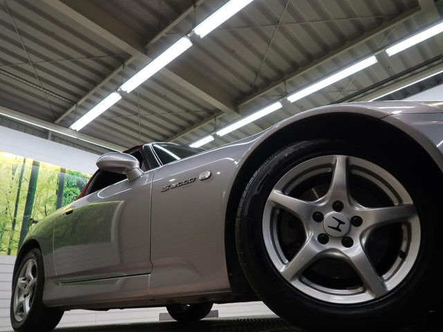 �y����16�C���`�A���~�z�C�[���z�O�ςɃ}�b�`���������A���~�z�C�[���𑕒����Ă���܂��B�e��ЊO�A���~�z�C�[����A�X�^�b�h���X�^�C�����戵�����Ă���܂��B���񂲑��k����������