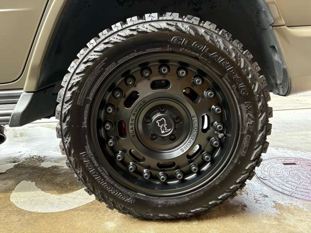 �u���b�N���C�m�z�C�[��20�C���`(�O��^�C���T�C�Y285/55R20)