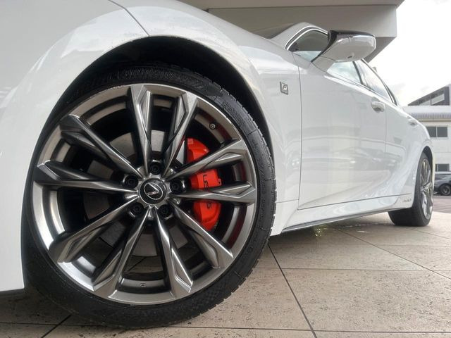 �y����19�C���`�A���~�z�C�[���z�O�ςɃ}�b�`���������A���~�z�C�[���𑕒����Ă���܂��B�e��ЊO�A���~�z�C�[����A�X�^�b�h���X�^�C�����戵�����Ă���܂��B���񂲑��k����������