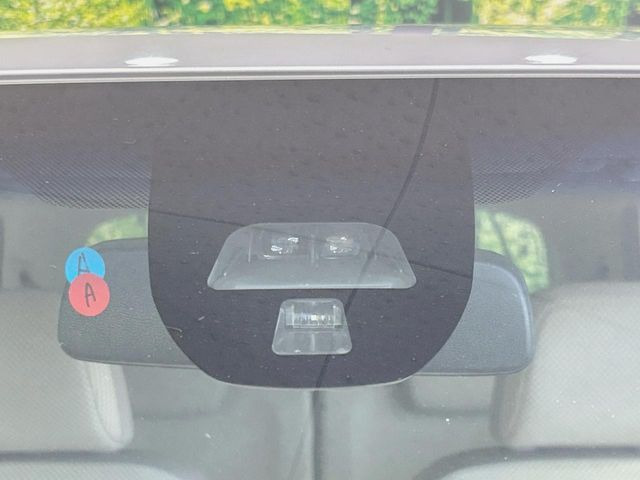 �y�V�e�B�u���[�L�A�N�e�B�u�V�X�e���z�ᑬ���s���ɑO���̎ԗ�����F�����A�Փ˂������Ȏ��͌x��ƃu���[�L�ŏՓˉ���Ɣ�Q�y�����A�V�X�g�B�����S�Ƀh���C�u�����y���݂��������܂��B