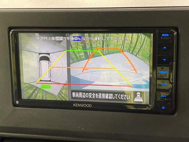 �y�}���`�A���E���h���j�^�[�z��p�̃J�����ɂ��A�ォ�猩���낵���悤�Ȏ��_��360�x�N���}�̎��͂��m�F���邱�Ƃ��ł��܂������p�������m�F���₷���A�����ꏊ�ł̐؂�Ԃ��⒓�Ԃ��X���[�Y�ɍs���܂��B