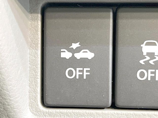 �y�G�}�[�W�F���V�[�u���[�L�z���s���ɑO���̎ԗ�����F�����A�Փ˂������Ȏ��͌x��ƃu���[�L�ŏՓˉ���Ɣ�Q�y�����A�V�X�g�B�����S�Ƀh���C�u�����y���݂��������܂��B