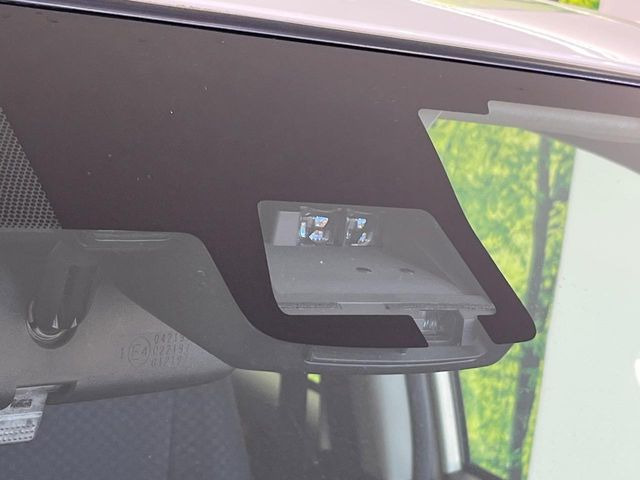 �y�g���^�Z�[�t�e�B�Z���X�z���s���ɑO���̎ԗ�����F�����A�Փ˂������Ȏ��͌x��ƃu���[�L�ŏՓˉ���Ɣ�Q�y�����A�V�X�g�B�����S�Ƀh���C�u�����y���݂��������܂��B