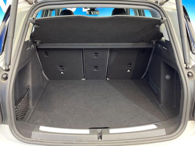 ●トランクルーム:趣味が広がる収容スペース!これだけの広さがあればお買い物やレジャーなどにも最適です!使用感も少なくきれいな状態を維持しております。