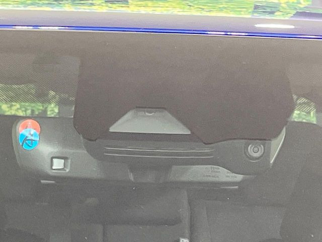 �y�g���^�Z�[�t�e�B�Z���X�z���s���ɑO���̎ԗ�����F�����A�Փ˂������Ȏ��͌x��ƃu���[�L�ŏՓˉ���Ɣ�Q�y�����A�V�X�g�B�����S�Ƀh���C�u�����y���݂��������܂��B