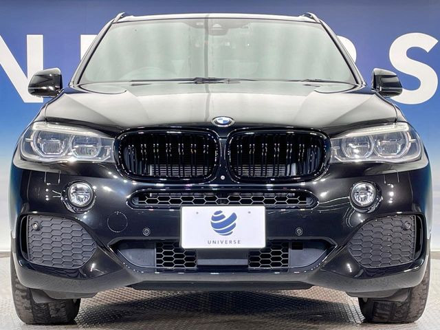 高透明度のガラス皮膜で撥水はもちろん、上質なツヤ・光沢を実現。紫外線や酸性雨から大切な愛車を保護し、色あせ・劣化を防止。「弾スプラッシュコート」、「弾プリミッサコート」からお選びいただけます。