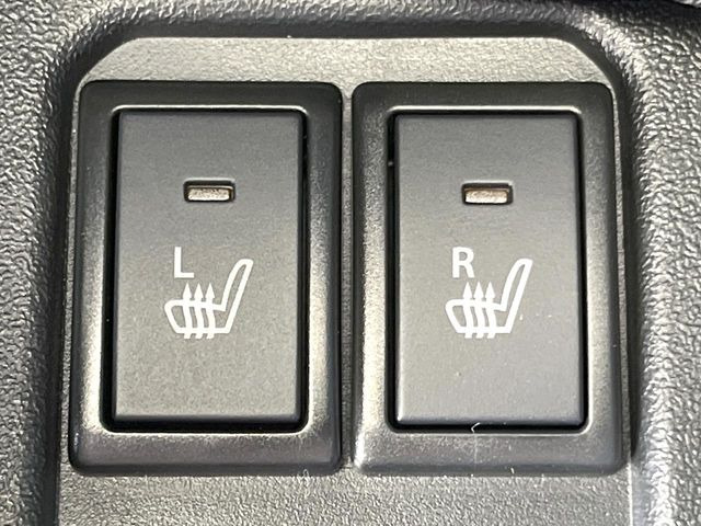 【シートヒーター】寒い日に重宝するシートヒーター!エアコンより早く温まってくれるので寒がりの人も安心ですね♪エアコンの温風は乾燥するから苦手、という方にもをおすすめです。