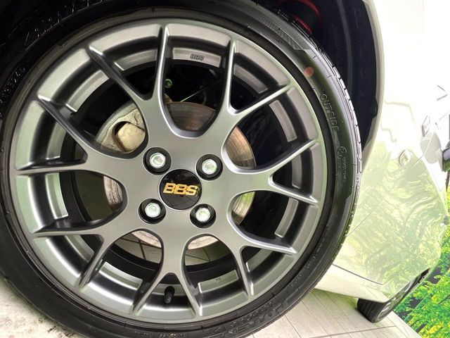 【BBS製16インチアルミホイール】大人気メーカーのホイールを装備♪軽量・高硬度のアルミホイールは、ハンドリング・加速など、走りの質を向上してくれます♪