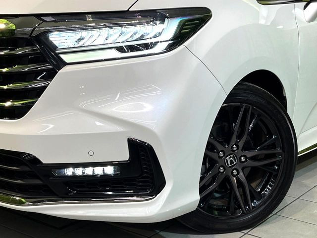 �yLED�w�b�h���C�g�z���V����ԑ��s�����ǍD�Ȏ��E���m�ۂ����S���ĉ^�]�ł��鍂�P�xLED�w�b�h���C�g�𑕔�!�_�����x�������A����d�͂��}�����Ă��܂��B