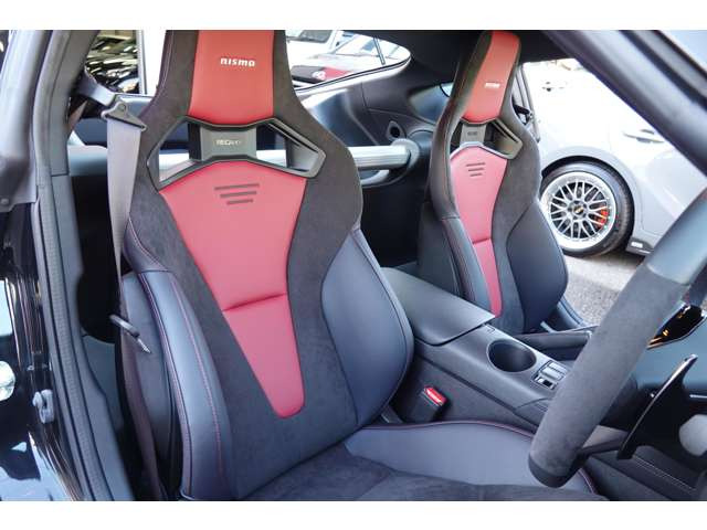 NISMO��p�`���[�j���ORECARO���X�|�[�c�V�[�g(�X���C�h�A���N���C�j���O�A�^�]��/�����)