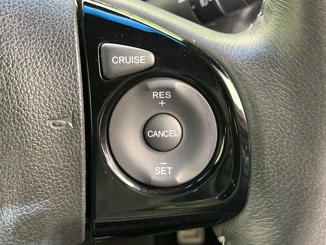 �y�N���[�Y�R���g���[���z�������H�����N���N���s�B�A�N�Z���𗣂��Ă���葬�x�ő��s���ł��A�������^�]���̕��S���y��!�����E�������ȒP�ȃX�C�b�`����Œ����ł��܂��B