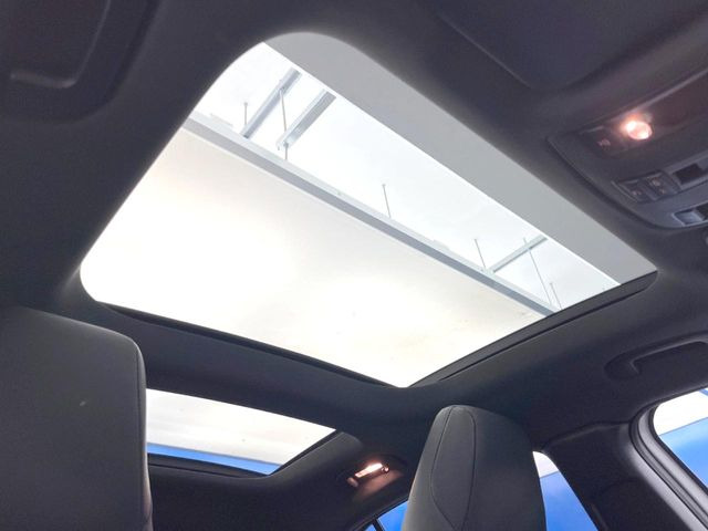 ���p�m���~�b�N�X���C�f�B���O���[�t::�唗�͂̃p�m���}���[�t�́A�㕔���Ȃɂ܂ő����Ă���A�J���I�ȋ�Ԃ����y���݂��������܂��B