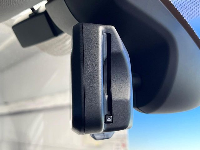 ●ETC車載器内蔵ルームミラー:お引き渡し時には再セットアップを実施後、お渡しいたします。マイレージ登録に関してもお気軽に担当営業までお尋ねください。