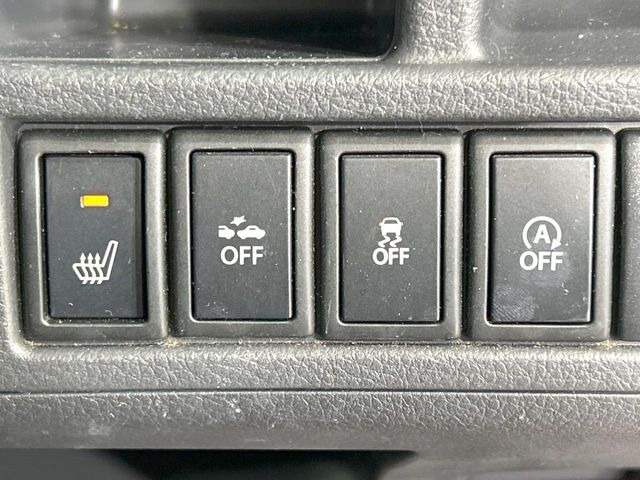 【シートヒーター】寒い日に重宝するシートヒーター!エアコンより早く温まってくれるので寒がりの人も安心ですね♪エアコンの温風は乾燥するから苦手、という方にもをおすすめです。