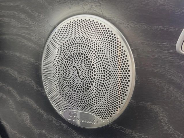 ��Burmester�T���E���h�V�X�e��:�n�C�G���h�I�[�f�B�I��僁�[�J�[����|����Ԑ�p�̃v���~�A���X�s�[�J�[�𑕔��B�����̃X�s�[�J�[����A���̗������܂ŕ����鍂�i���ȉ��y�����y���݂��������܂��B