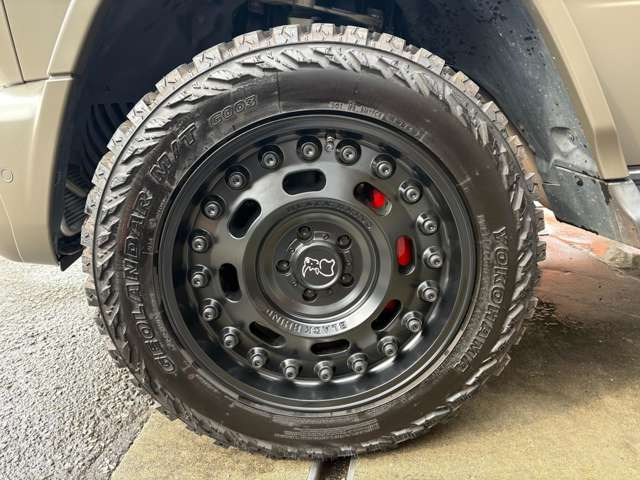 �u���b�N���C�m�z�C�[��20�C���`(�O��^�C���T�C�Y285/55R20)