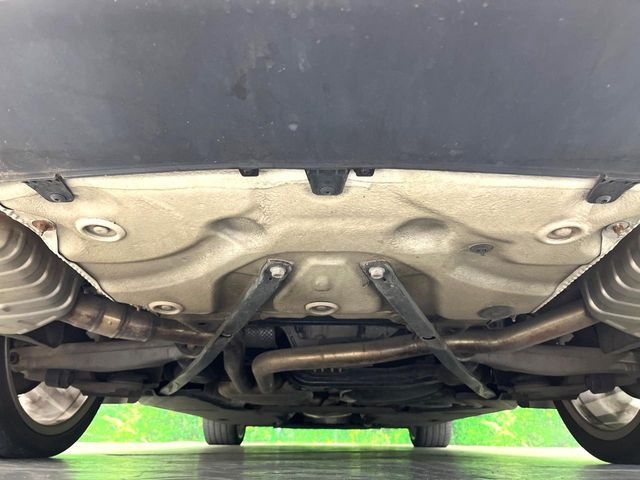 ●下回りがきれいなうちに、防錆加工の施工がオススメ。降雪地域はもちろん、沿岸部にお住いの方や、趣味でマリン・ウィンタースポーツをされる方にご好評いただいております。