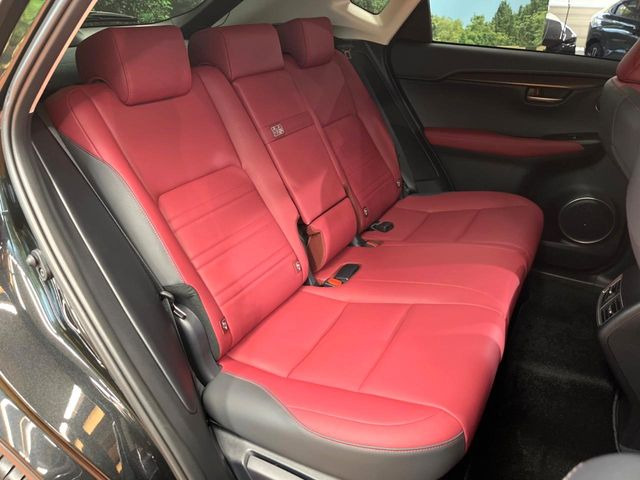 �L�X�Ƃ���2��ڃV�[�g�͋��Z���������A���S�n�����K!�F�B��Ƒ��Ƃ̂��o�����ɂ҂�����ł��B�x�r�[�V�[�g��`���C���h�V�[�g�g�p�������K�ɂ��߂�������������\���ȋ�Ԃ��m�ۂ��Ă��܂��B