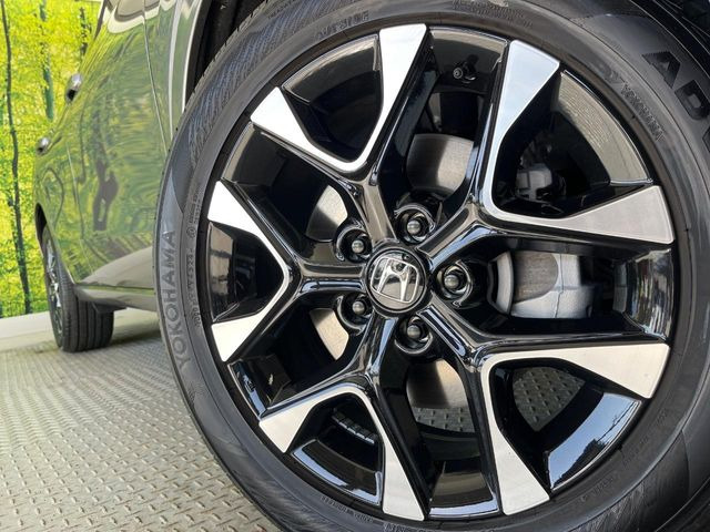 �y����18�C���`�A���~�z�C�[���z�O�ςɃ}�b�`���������A���~�z�C�[���𑕒����Ă���܂��B�e��ЊO�A���~�z�C�[����A�X�^�b�h���X�^�C�����戵�����Ă���܂��B���񂲑��k����������