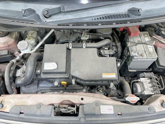 親切・丁寧な専門メカニックスタッフが応対!・車検・点検整備・事故等の修理などアフターサービスも安心。お車のカスタマイズもネクステージのサービススタッフまでご相談ください!