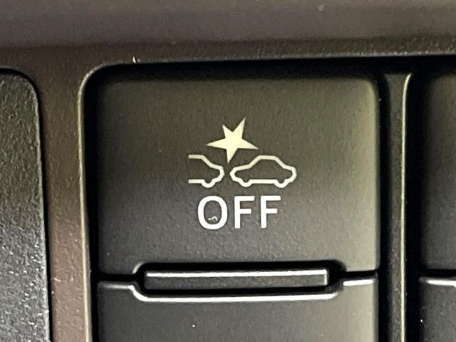 �y�X�}�[�g�A�V�X�g�z���s���ɑO���̎ԗ�����F�����A�Փ˂������Ȏ��͌x��ƃu���[�L�ŏՓˉ���Ɣ�Q�y�����A�V�X�g�B�����S�Ƀh���C�u�����y���݂��������܂��B