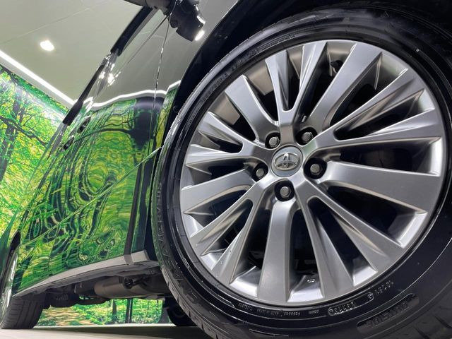 �y����18�C���`�A���~�z�C�[���z�O�ςɃ}�b�`���������A���~�z�C�[���𑕒����Ă���܂��B�e��ЊO�A���~�z�C�[����A�X�^�b�h���X�^�C�����戵�����Ă���܂��B���񂲑��k����������