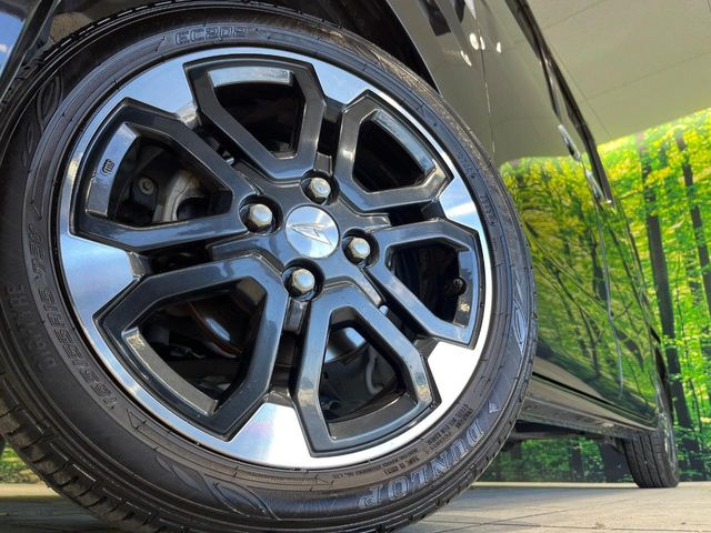 �y����15�C���`�A���~�z�C�[���z�O�ςɃ}�b�`���������A���~�z�C�[���𑕒����Ă���܂��B�e��ЊO�A���~�z�C�[����A�X�^�b�h���X�^�C�����戵�����Ă���܂��B���񂲑��k����������