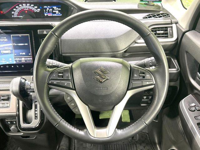 �y�����v�����X�e�A�����O�z�㎿�Ȋv���g�p���邱�ƂŁA��ɂ����������݂ƂĂ��^�]���₷���n���h���ł���