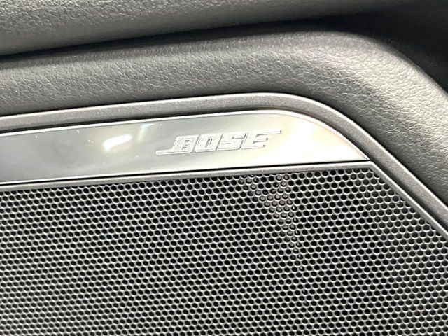●BOSEサラウンドシステム:モデル毎に最適な調整が施された、人気のサウンドシステムです。通常のスピーカーと比較しても音の広がりが感じられます。是非ご来店の上ご体感ください。