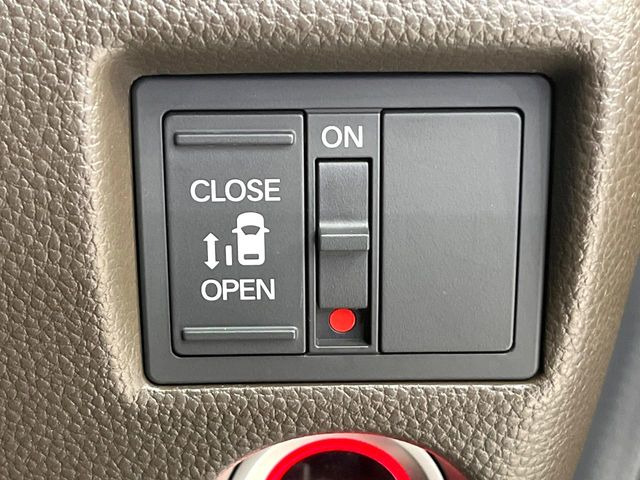 �y�p���[�X���C�h�h�A�z�X�}�[�g�L�[��^�]�Ȃ̃X�C�b�`�ŃX���C�h�h�A�̊J���\���d��������͂����ăh�A���J����K�v�������A���������q�l�ł��A�d���ו��������Ă��鎞�����N�ɊJ���߂ł��܂���