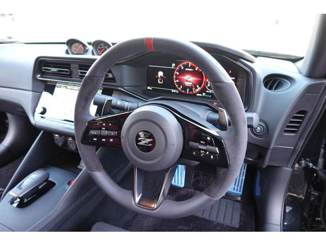 NISMO��p�{�v�E�A���J���^�[�����X�e�A�����O(���b�h�Z���^�[�}�[�N�A���b�h�X�e�b�`�t�E�p�h���V�t�g�E�X�e�A�����O�����R��)