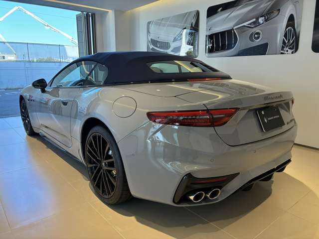 グランカブリオ3.0 トロフェオ 4WD