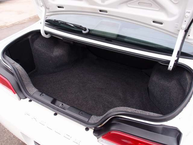 ���Ђ̓h�A�̃q���W����/�e�������/�t���A�}�b�g�ȂǁA�ׂ��ȏ����Y��ɃN���[�j���O�v���܂��B�V�Ԃ��낵���Ă̂悤�ȋP������ԗ������q�l�ɂ��[�Ԃ����Ē����܂��B�������̂��q�l�������S���Ă������������܂�