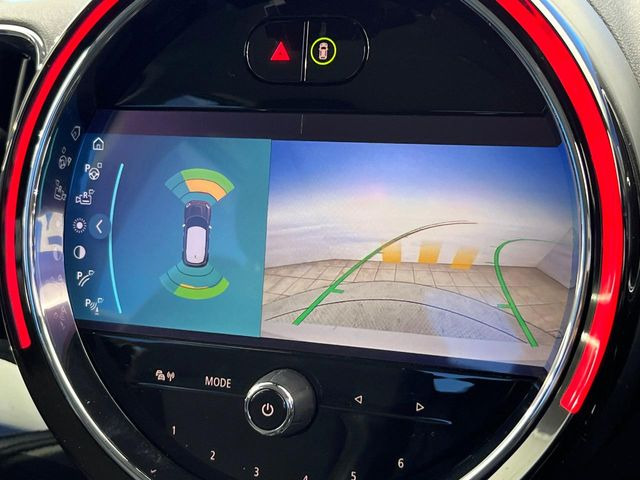 ●ガイドライン付きバックカメラ:不安な駐車もこれで安心!ガイドライン付きなので狭い箇所での駐車もラクラクです!