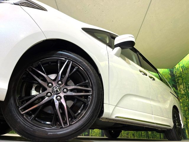 �y����18�C���`�A���~�z�C�[���z�O�ςɃ}�b�`���������A���~�z�C�[���𑕒����Ă���܂��B�e��ЊO�A���~�z�C�[����A�X�^�b�h���X�^�C�����戵�����Ă���܂��B���񂲑��k����������