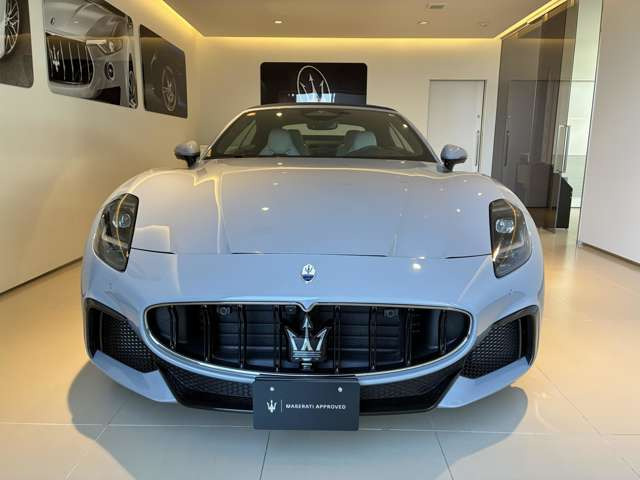 グランカブリオ3.0 トロフェオ 4WD