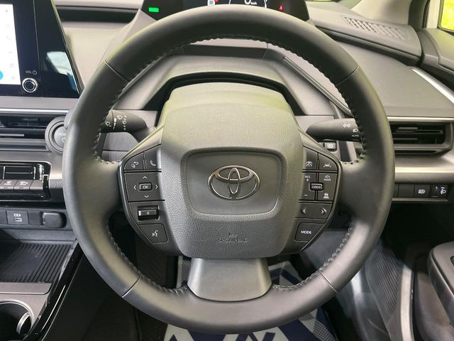 �y�����v�����X�e�A�����O�z�㎿�Ȋv���g�p���邱�ƂŁA��ɂ����������݂ƂĂ��^�]���₷���n���h���ł���