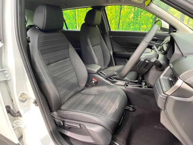 �y�n�[�t���U�[�V�[�g�z�������ƍ���S�n�𗼗������l�C�̃V�[�g���w�ʁE���ʂ̃t�@�u���b�N�f�ނ́A�ʋC���̗ǂ��⊊��ɂ����ɗD��Ă��܂��B�C���╞���ɍ��E���ꂸ���K�ɂ���肢�������܂��B