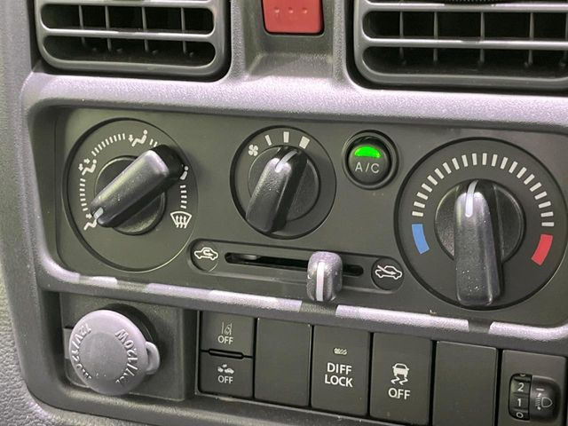 �����~�������Ă��S�Ȃɉ��K�ȋ󒲂�͂��Ă����A�_�C�������G�A�R���𑕔���